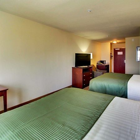 Stanton Inn And Suites Bagian luar foto